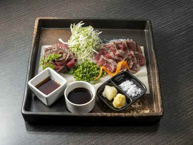 雪室熟成国産牛のタタキ　ポン酢添え