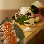 『アボカドとたくあんの生春巻き　ネギトロぶっかけ』