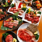贅沢に特選牛肉を堪能出来るコースです。
接待や記念日などのお食事会に最適です。
