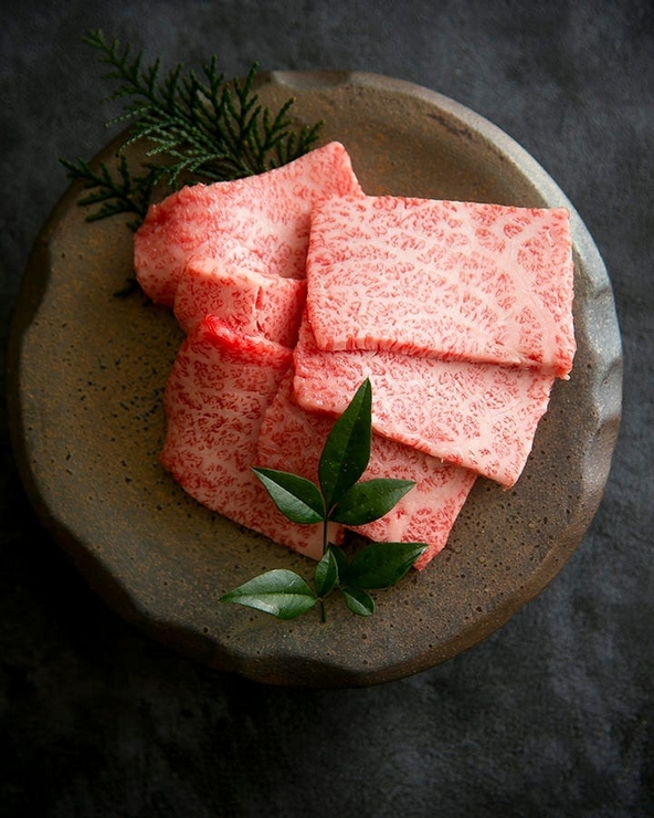 黑毛和牛[盐] shio（特级牛排、松露盐烤寿司、雪盐烤牛肉）