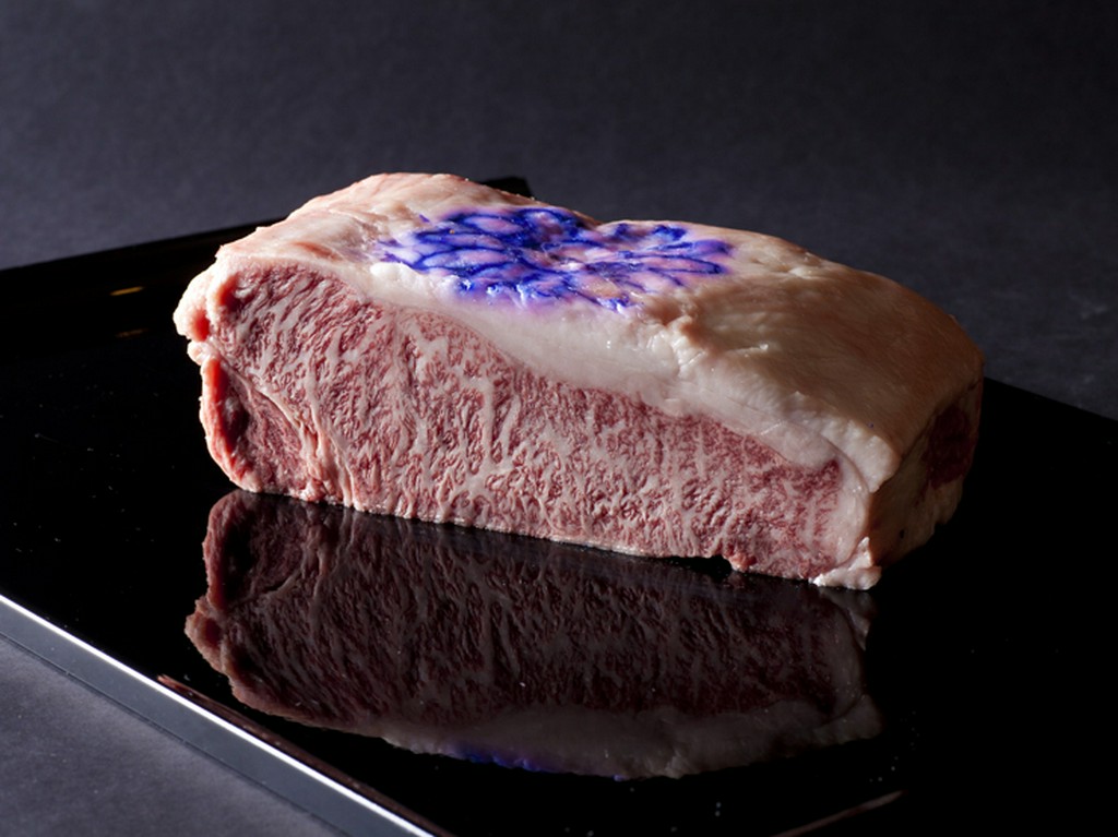 牛肉の芸術品“神戸ビーフ”