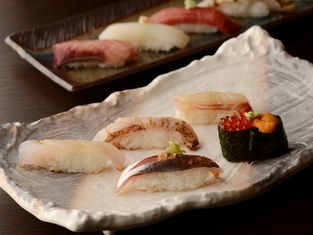 스시 이자카야 코자루