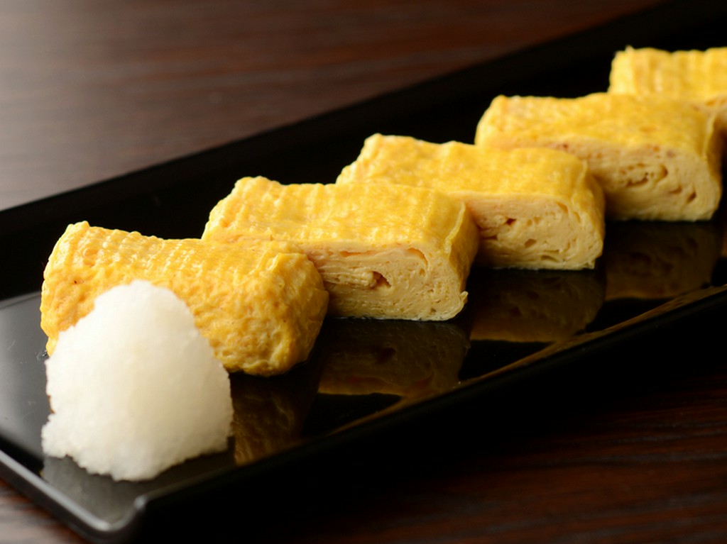 やさしい口当たりで出しの風味がひろがる『出し巻き玉子』