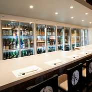 こだわり抜いた日本酒や旬の食材を使った料理を心ゆくまで堪能できます！