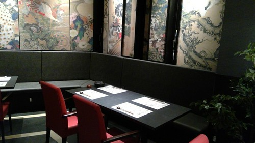 ２階。４名様テーブル席。