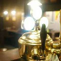 お洒落な店内で仲良く焼肉。お二人だけでくつろげるカウンター席