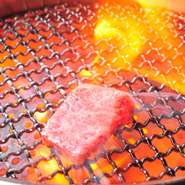 「良い肉をできるだけ安く」が【焼肉　和炎】のコンセプト。メニューには、赤字覚悟の単品、コースも用意しています。全国の銘柄牛のほか、地元・広島の「広島牛」などを、「少し贅沢」程度の価格に抑えています。