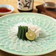 40年の歴史をもつ老舗ふぐ料理店として、地元を中心に常連客を多数抱える【ふぐ料理　美舟】　長い間愛されてきた味は、二代目の松室さんが受け継いでいます。