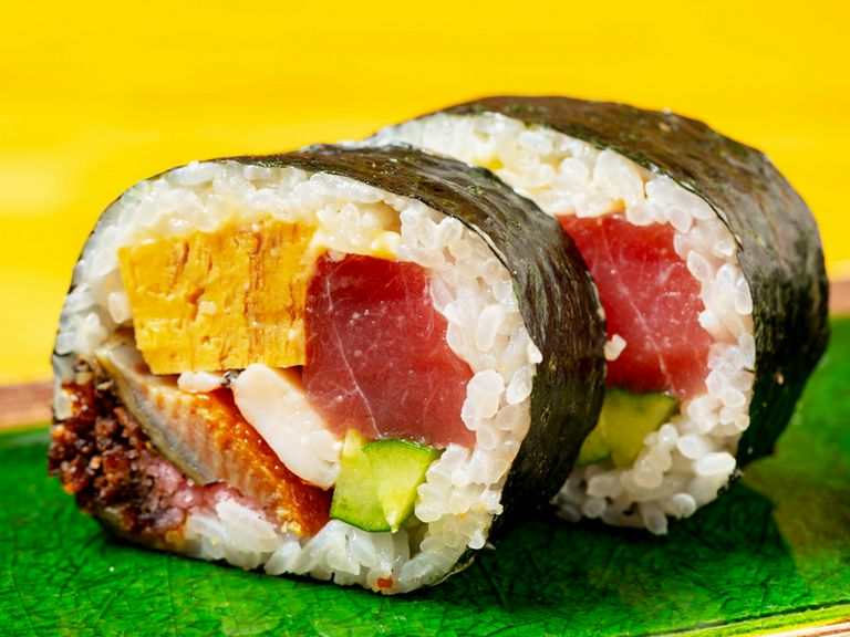 和歌山の魅力が詰まった、看板メニュー『三八波巻』