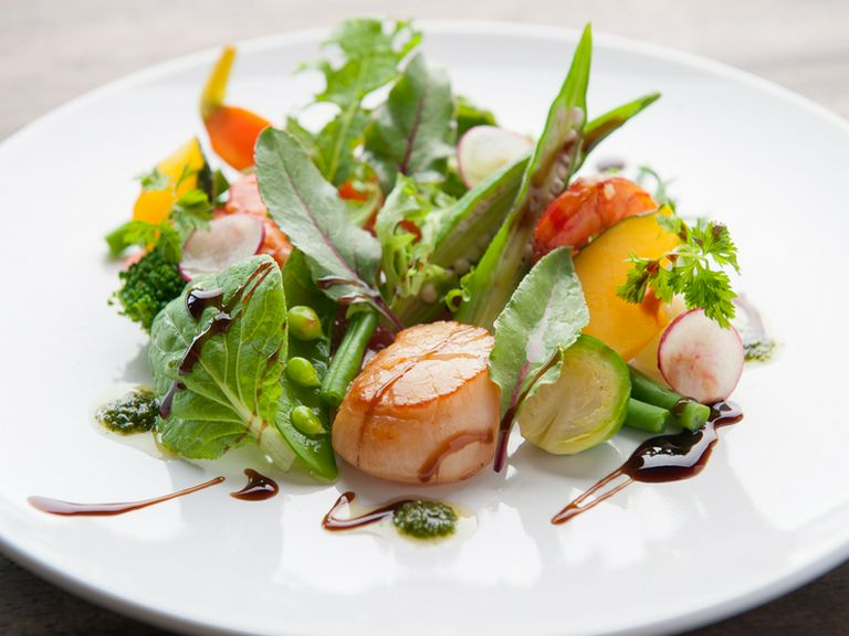 ランチタイムはお客さまの8割が女性です