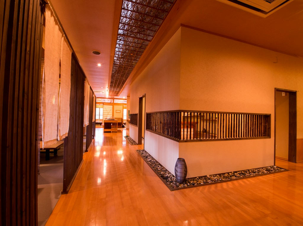 全80席の広々とした店内