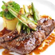 飛騨牛、野菜、山菜…、飛騨高山産の食材をふんだんに使用