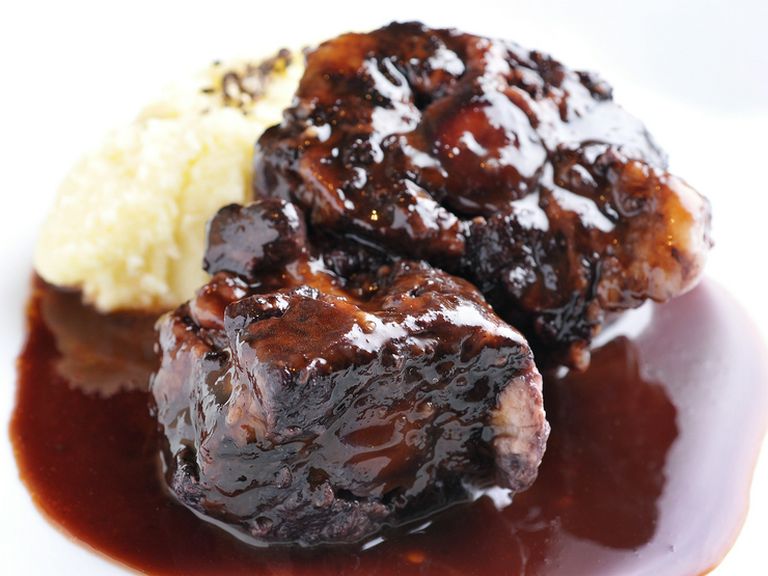 “飛騨牛ホホ肉のワイン煮込み  只今、ほほ肉の入荷待ちです。