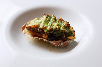 シェフのおまかせでオススメを！　という方にオススメ。一番ビストロミューらしさが味わえるコースです。