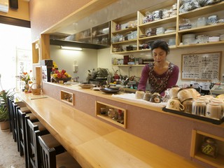 「料理も接客も正直に、心尽くしを一皿に込めています」