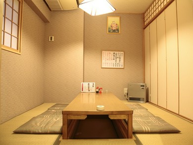 掘りごたつの個室でごゆっくりとくつろげます