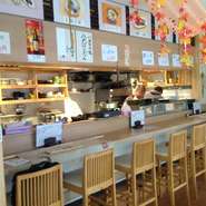 お店は屋台村の入口にあり、観光や出張に来た人たちがぶらりと寄りやすい雰囲気。気軽に立ち寄るお客さんも多いそうです。