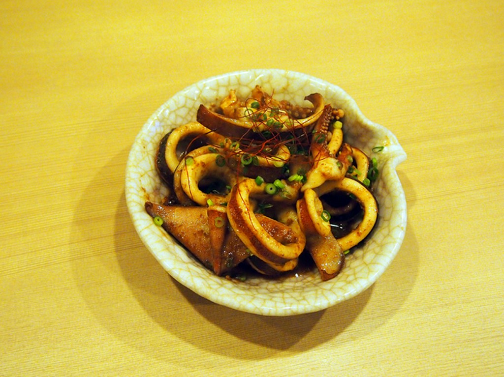 水槽から獲れ立ての『烏賊ソーメン』