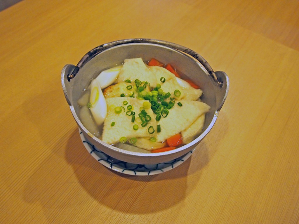 八戸の家庭の味『八戸せんべい汁　烏賊煎餅』