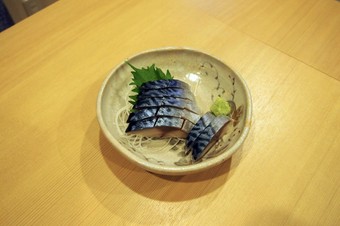 新鮮な『八戸前沖　さば刺』