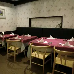 全国からの美味しい食材と地元食材を楽しめるお店