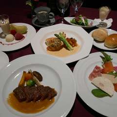 黒毛和牛のおいしさを味わえるコース