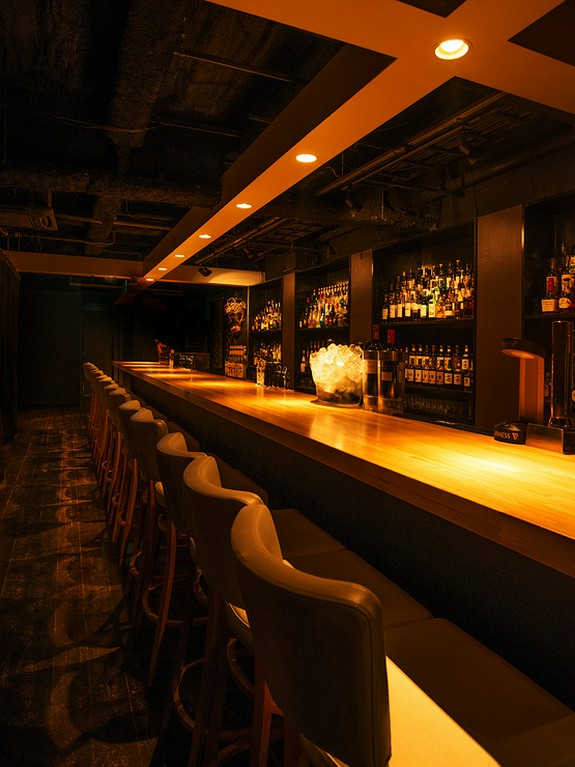 お洒落な雰囲気の店内はデートにもピッタリ