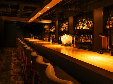 お洒落な雰囲気の店内はデートにもピッタリ