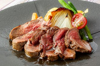 ［定番］十勝産牛ヒレ肉のシャトーブリアンのステーキ