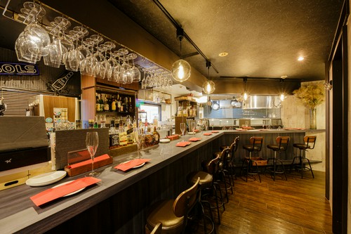 お一人様歓迎！スタッフとの会話を楽しみながらゆったり食事を！