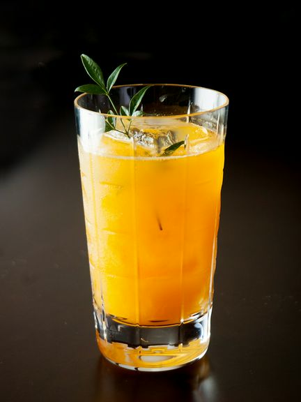 それぞれの旬を見極めて仕入れる柑橘類