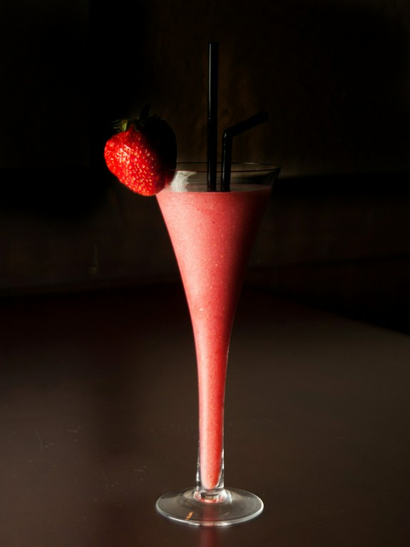 イチゴの甘い香りと味を堪能『ストロベリーフローズンダイキリ』