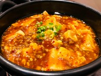 赤豆板醤×醤油
豆板醤と唐辛子の辛味がクセになる！