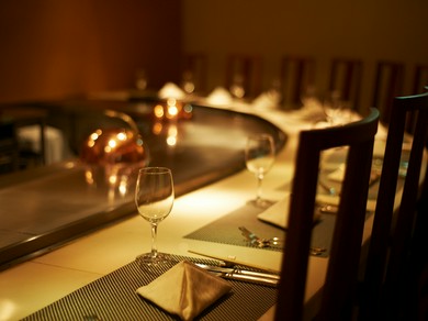 アーチした鉄板