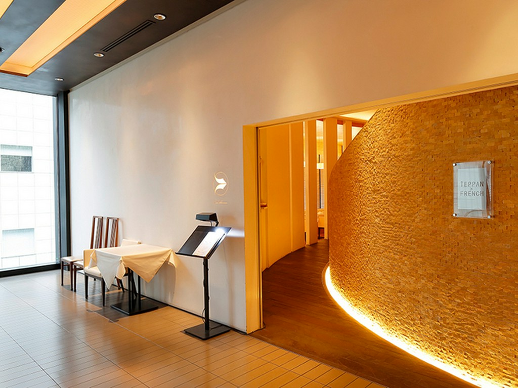 店舗エントランス