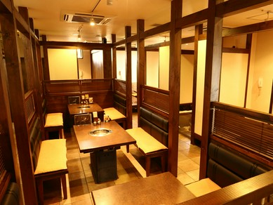 笑顔いっぱいの店内！明るい雰囲気でくつろげます！