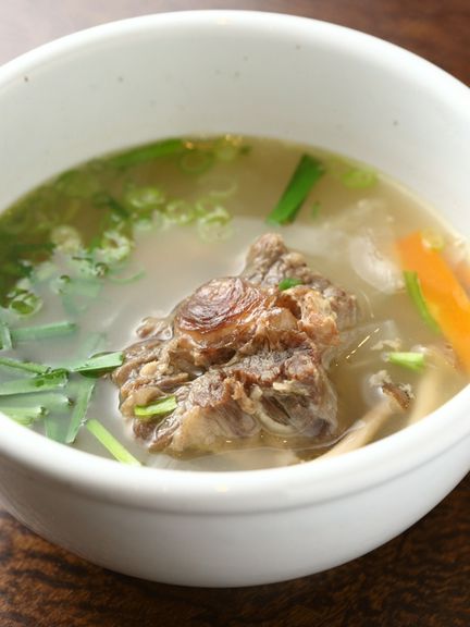 6〜7時間煮込んで作る『テールスープ』