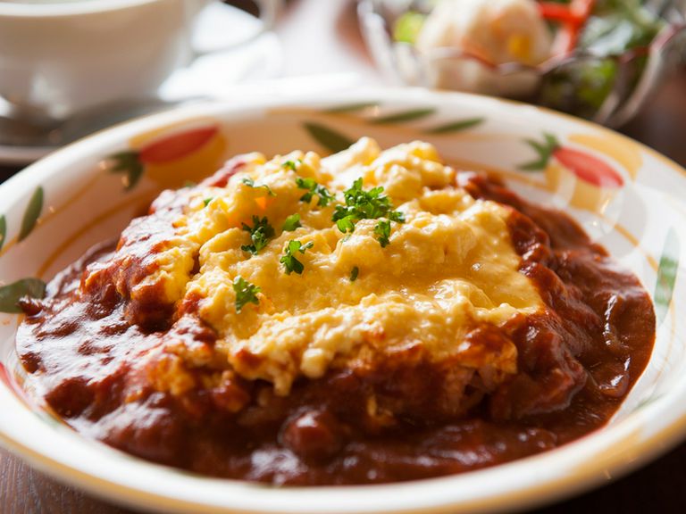 ふわふわとした食感『デミグラスソースのとろとろオムライス』