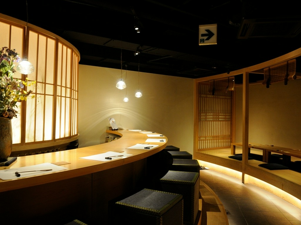 接待にふさわしいカウンター席