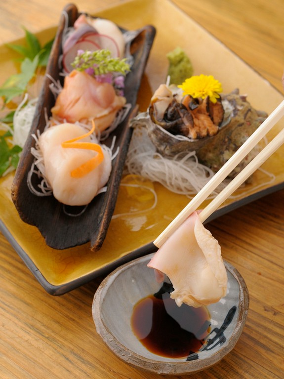 その日仕入れた新鮮で貝類で仕上げます『貝の盛り合わせ』