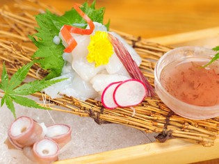 梅のさわやかな風味と食感『水蛸のお造り　梅ドレッシング添え』