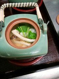松茸と鱧真丈と海老の土瓶蒸し