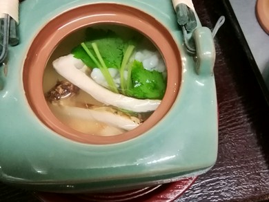 松茸と鱧真丈と海老の土瓶蒸し