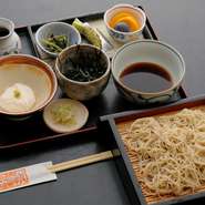 天城山の生山葵をその場で擦りおろしてお召し上がりください。山葵の良い香りが楽しめます。