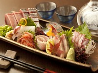 魚貝類は、舞阪、御前崎、浜名湖、駿河湾など地元のものを仕入れています。　