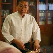 創業35年以上、厳選した食材を使ったしゃぶしゃぶとすき焼の専門店として信頼と実績のあるお店です。九州・鹿児島産の特選和牛や、地元・三河牛など美味しいお肉を使用しています。素材にもこだわった匠の技をご堪能ください。