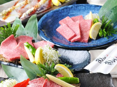 贅沢な肉尽くしのコースは、3000円よりご予算に応じて