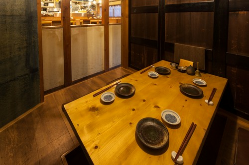 掘りごたつ式の半個室