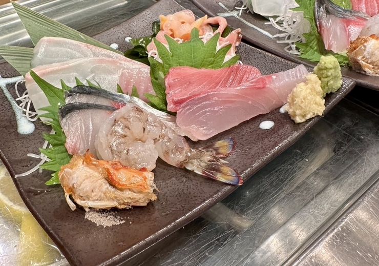 A luxurious selection of seasonal ingredients + 2000 yen all-you-can-drink