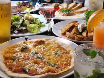 お料理6品　ビール、ワイン、充実のカクテル2H飲み放題付き　4400円（税込）